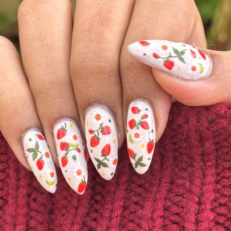 21 Trendy Strawberry Nails - Kiwi & Plums